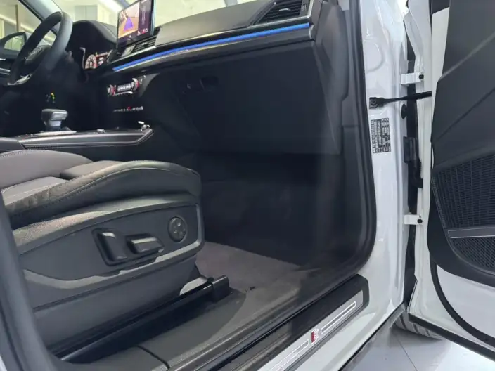 Audi Q5L 2022 Model Facelift 45T Luxury Dynamic Model – фото 10