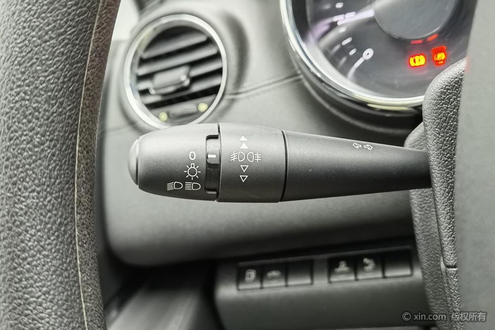 Peugeot 3008 2015 2.0L Automatic Classic – фото 15