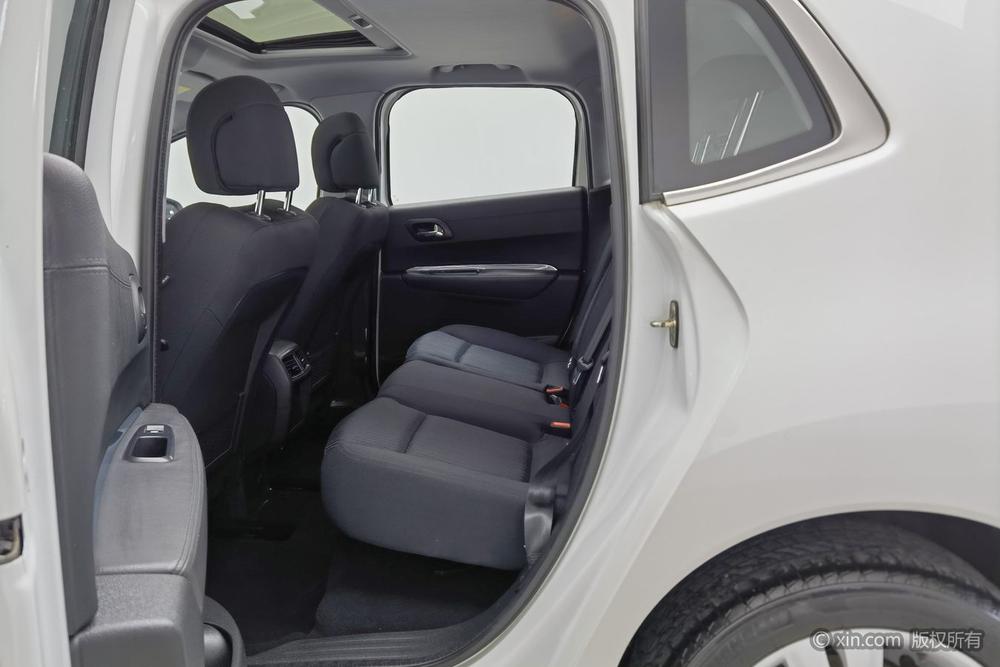Peugeot 3008 2015 2.0L Automatic Classic – фото 19