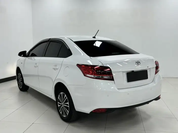Toyota YARIS L Yaris Sedan 2022 Model 1.5L CVT Leading PLUS Edition – фото 4