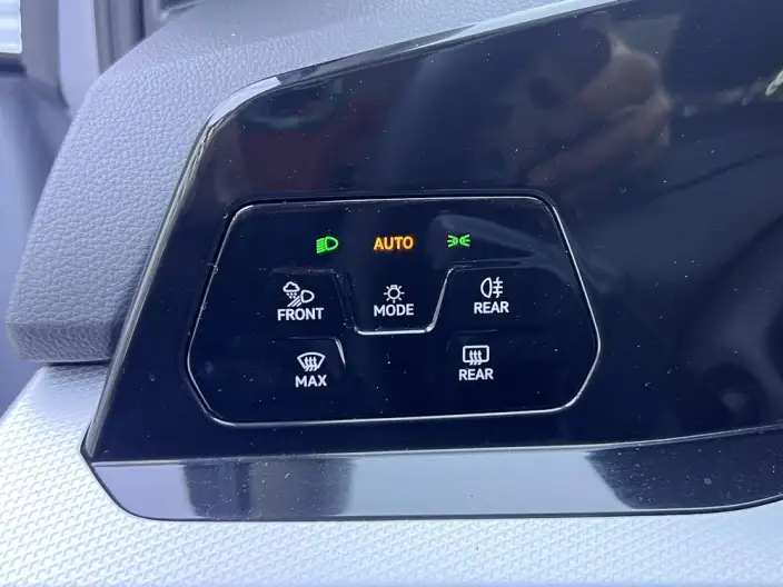 Volkswagen Golf 2023 Model 280TSI DSG Pro – фото 9