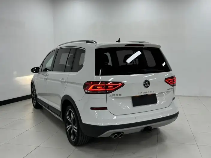 Volkswagen Touran L 2021 Model 280TSI DSG Extension Edition 6 seat – фото 4
