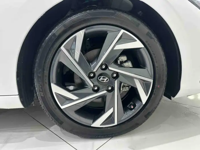 Hyundai Ioniq 2023 Model 1.5L CVT GLX Elite Edition – фото 7