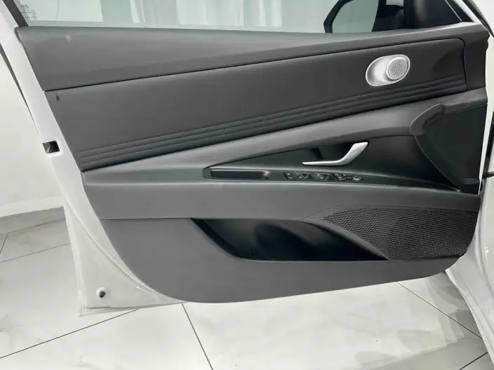 Hyundai Ioniq 2023 Model 1.5L CVT GLX Elite Edition – фото 10