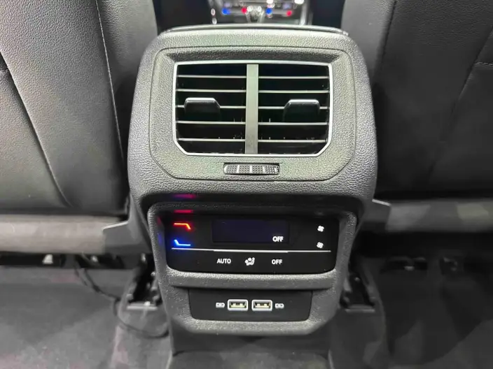 Volkswagen Tayron 2022 Model 280TSI 2WD Luxury Zhilian Edition – фото 9