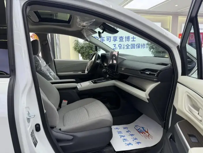 Toyota Sienna 2027 Model Hybrid 2.5L Comfort Edition – фото 7