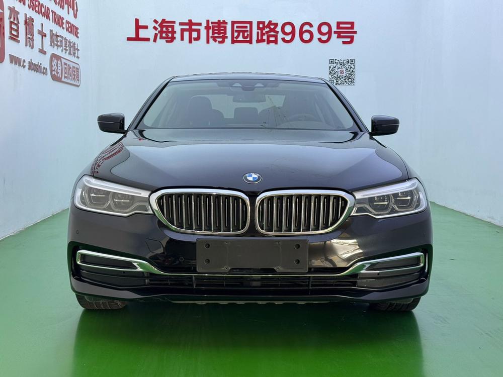 BMW 5 Series PHEV Модель 2019 года 530Le Luxury Set – фото 2