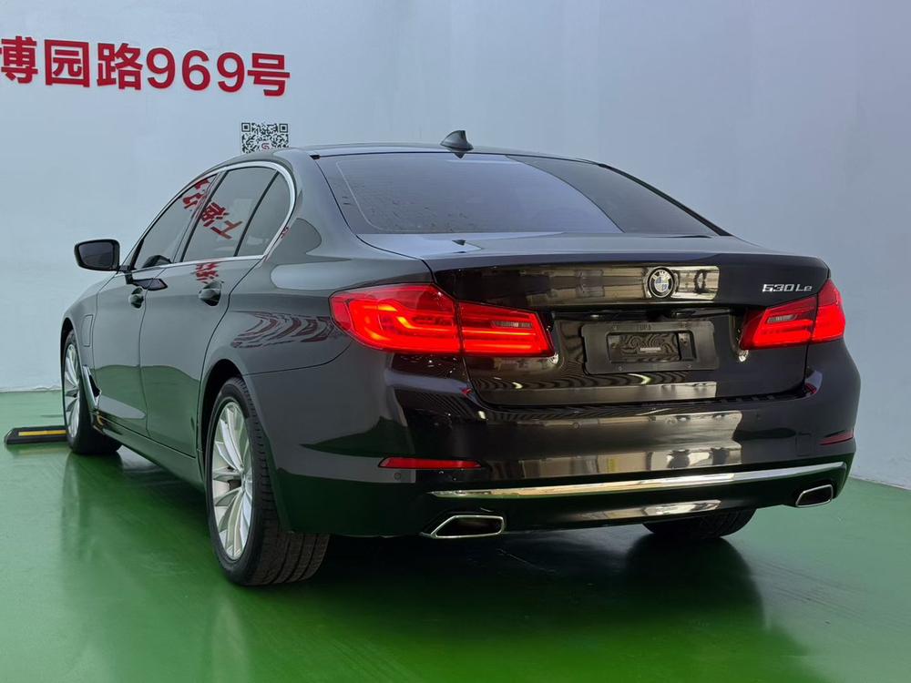 BMW 5 Series PHEV Модель 2019 года 530Le Luxury Set – фото 4