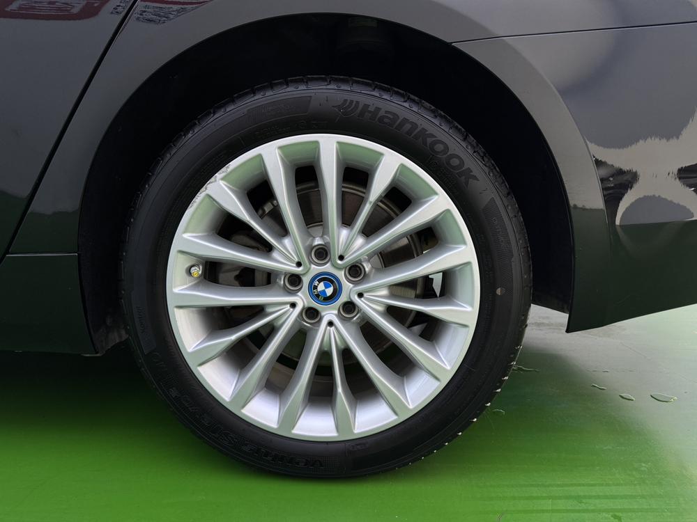 BMW 5 Series PHEV Модель 2019 года 530Le Luxury Set – фото 7
