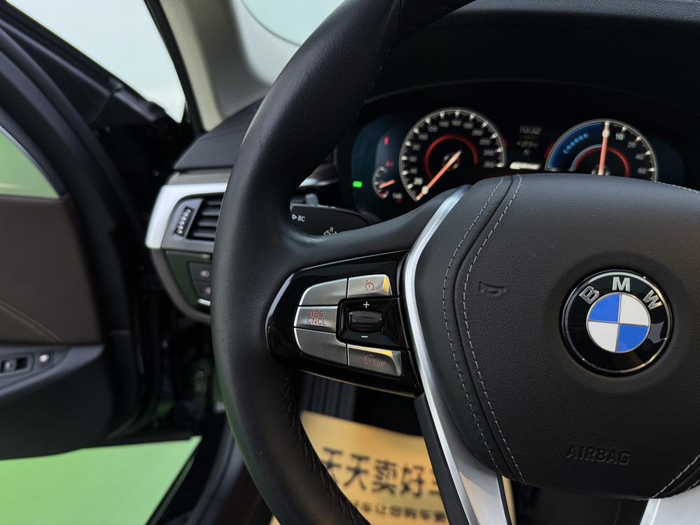 BMW 5 Series PHEV Модель 2019 года 530Le Luxury Set – фото 22