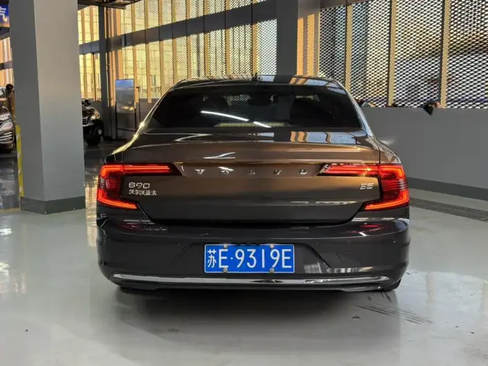 Volvo S90 2022 Model B5 Smart Range Deluxe Edition – фото 6
