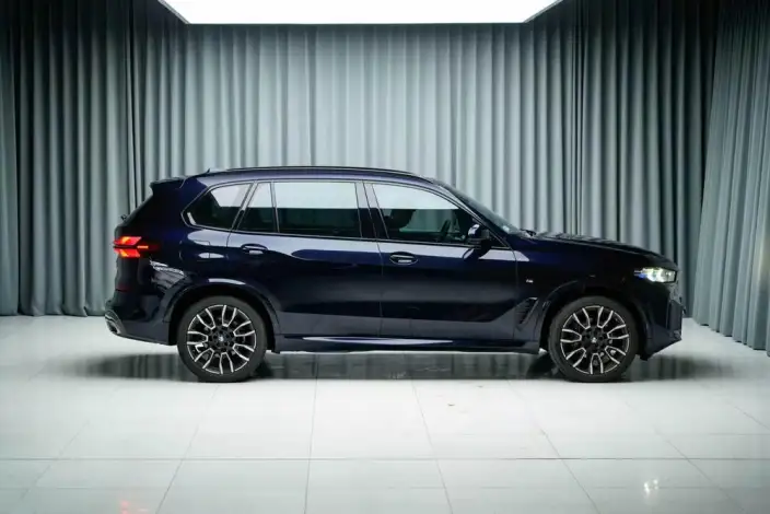 BMW X5 2023 Model xDrive40Li M Sports Night Set – фото 4