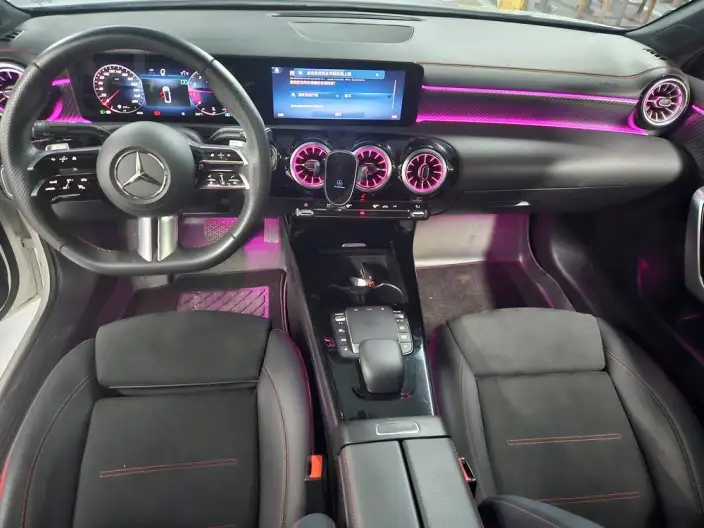 Mercedes-Benz A-class 2023 Model A 200 L Sports sedan Fashion Edition – фото 6