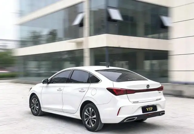Changan Eado 2023 Model PLUS Changxiang Edition Blue whale NE 1.4T GDI DCT Noble Model – фото 4