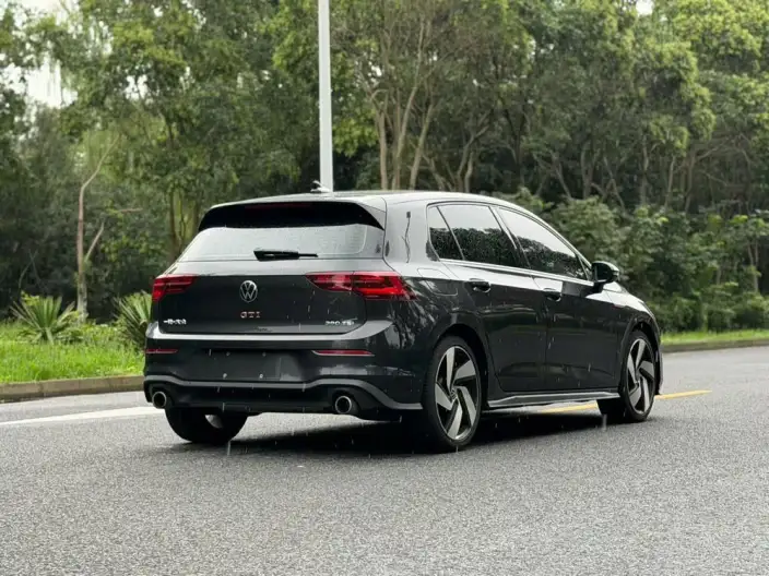 Volkswagen Golf GTI 2021 Model 380TSI DSG GTI – фото 6