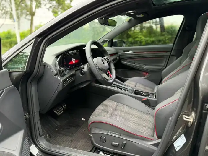Volkswagen Golf GTI 2021 Model 380TSI DSG GTI – фото 9