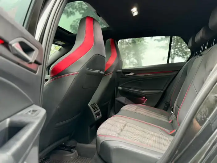 Volkswagen Golf GTI 2021 Model 380TSI DSG GTI – фото 10