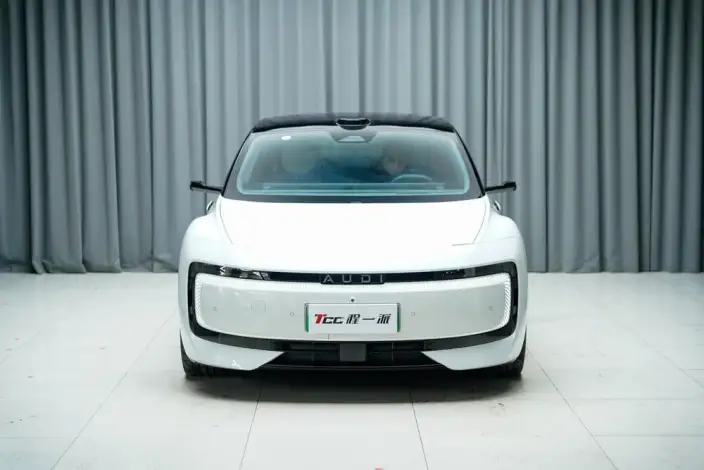 AUDI E5 Sportback 2026 Model Flagship quattro Model – фото 2