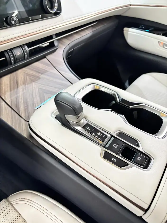 Lexus LM 2023 Model 500h DIRECT4 VI seat Respect Edition – фото 8