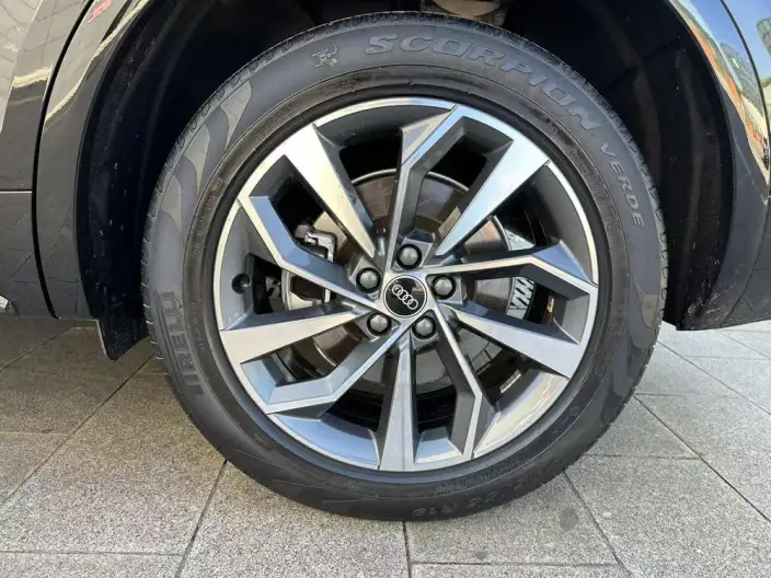Audi Q5L 2023 Model 40T Luxury Dynamic Model – фото 8