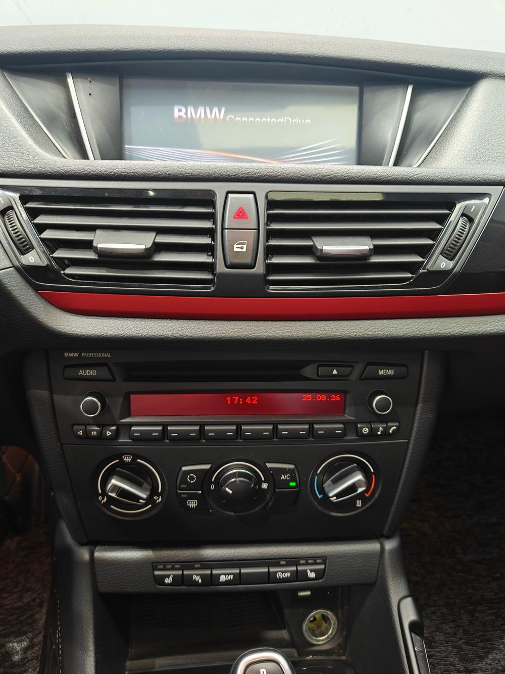 BMW X1 2015 sDrive18i Fashion Advanced – фото 10