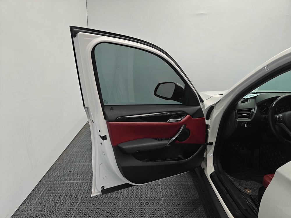 BMW X1 2015 sDrive18i Fashion Advanced – фото 17