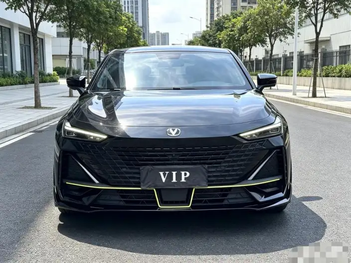 Changan UNI-V 2022 Model 1.5T Sports Edition – фото 2