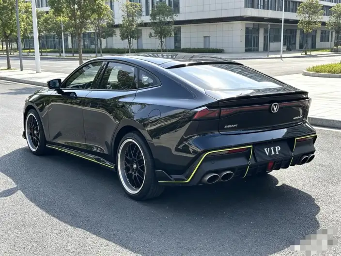 Changan UNI-V 2022 Model 1.5T Sports Edition – фото 4