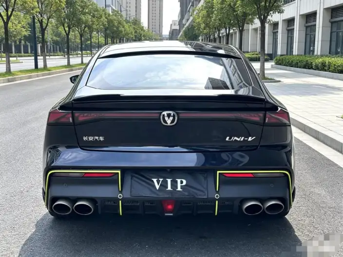 Changan UNI-V 2022 Model 1.5T Sports Edition – фото 5