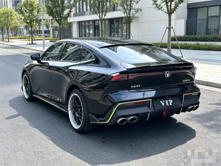 Changan UNI-V 2022 Model 1.5T Sports Edition – фото 7