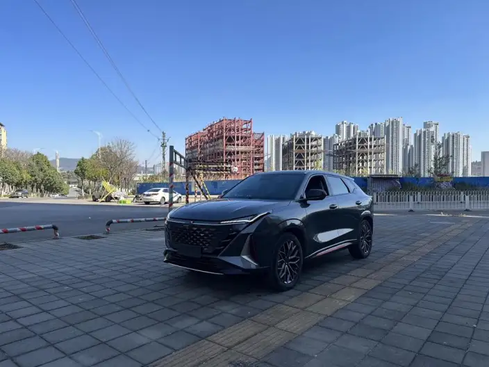Changan Auchan Z6 2022 Model Blue whale 1.5T DCT Smart Edition Model