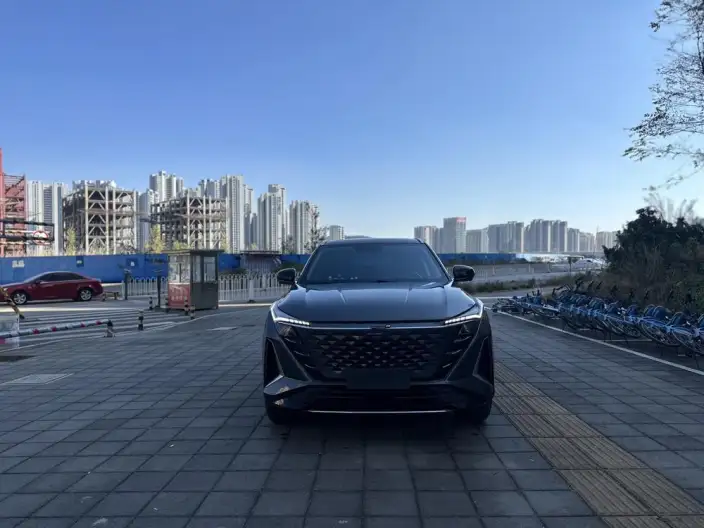 Changan Auchan Z6 2022 Model Blue whale 1.5T DCT Smart Edition Model