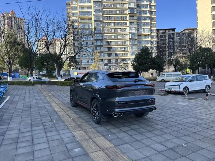 Changan Auchan Z6 2022 Model Blue whale 1.5T DCT Smart Edition Model