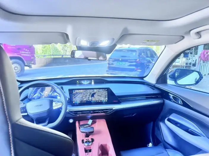 Changan Auchan Z6 2023 Model Blue whale 1.5T DCT Smart Cool Model – фото 8