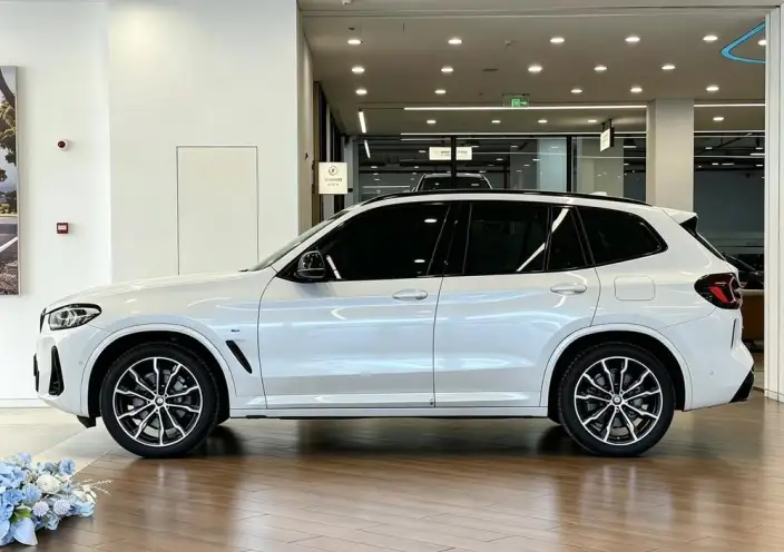 BMW X3 2023 Model xDrive30i Leading Model M Night Set – фото 4