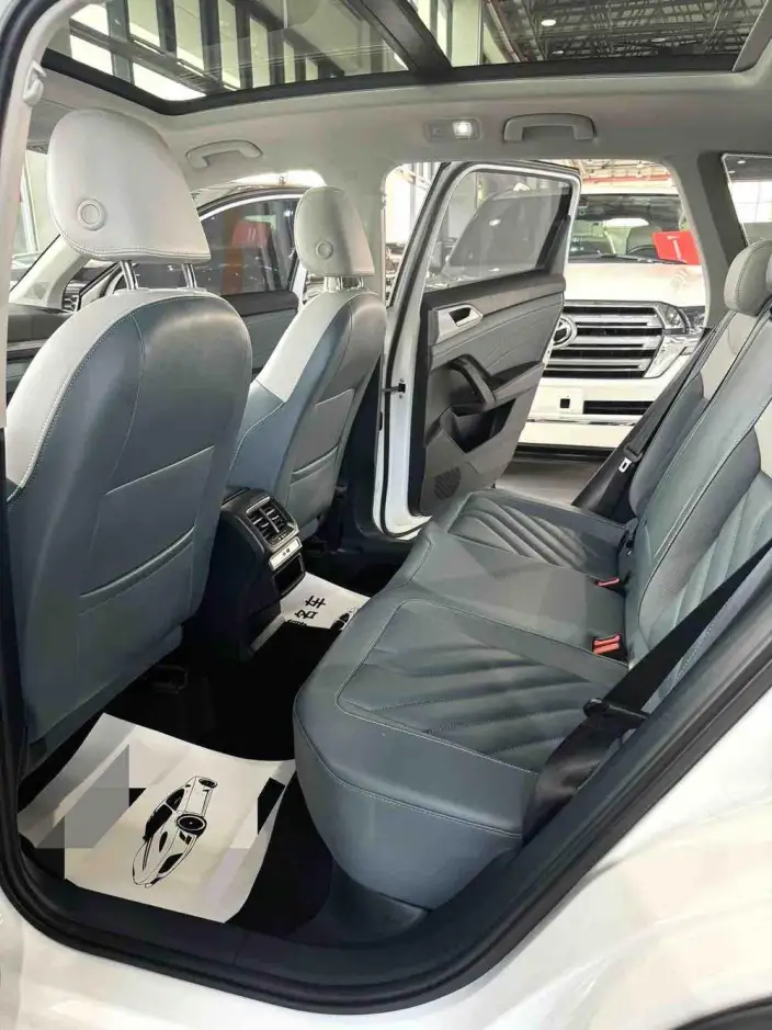 Volkswagen Tharu 2023 Model 300TSI 2WD Full Moon Edition – фото 9