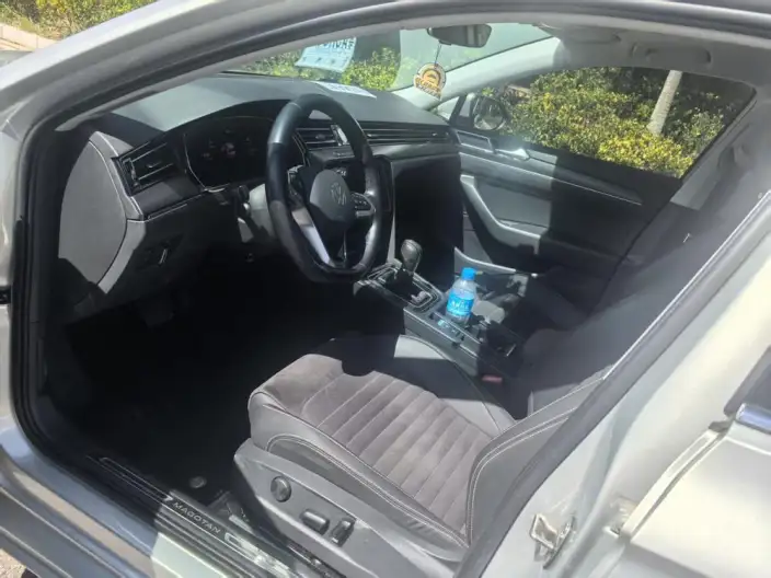 Volkswagen Magotan 2020 Model 330TSI DSG Luxury Model – фото 9