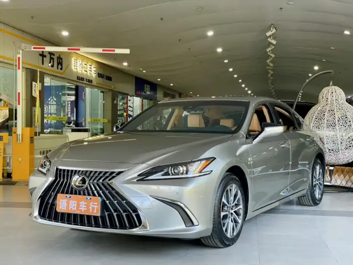 Lexus ES 2022 Model 200 Deluxe Edition – фото 1
