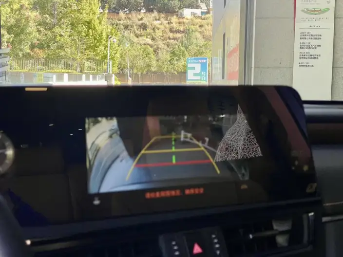 Lexus ES 2022 Model 200 Deluxe Edition – фото 9