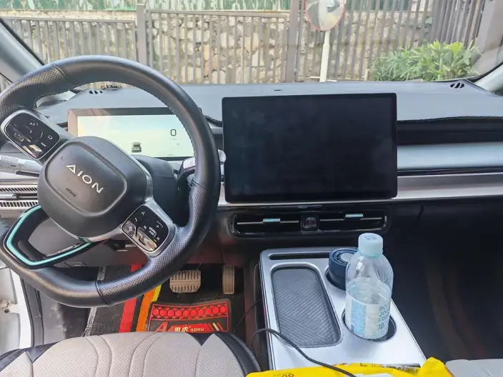 AION Y 2022 Model PLUS 80 Lexiang Edition – фото 7