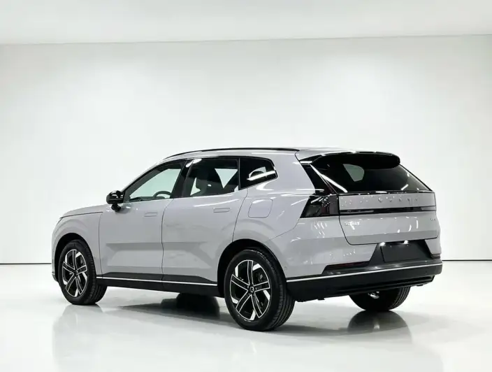 Volvo XC70 2026 Model 2WD Long Battery Life Pro – фото 5