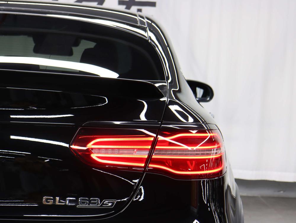 Mercedes-Benz GLC AMG Coupe Модель 2018 года AMG GLC 63 S 4MATIC+ Jiao Stonic Внедорожник – фото 9