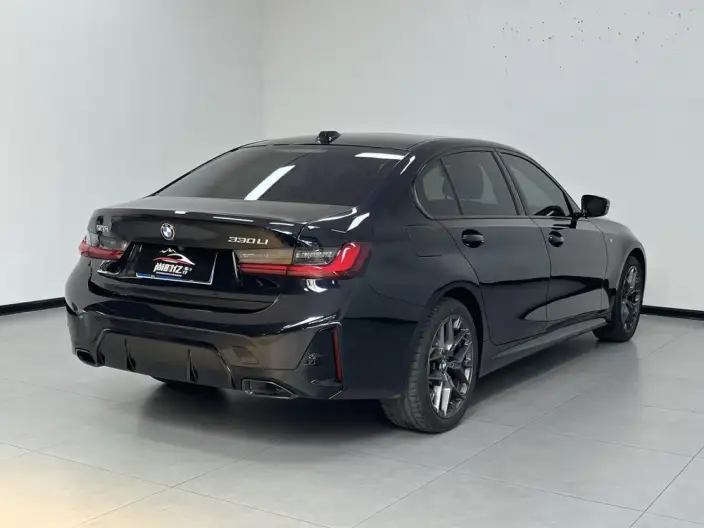 BMW 3 Series 2025 Model 330Li M Sports Night Set – фото 6