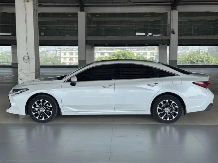 Toyota Avalon 2022 Model Hybrid 2.5L Deluxe Edition – фото 4