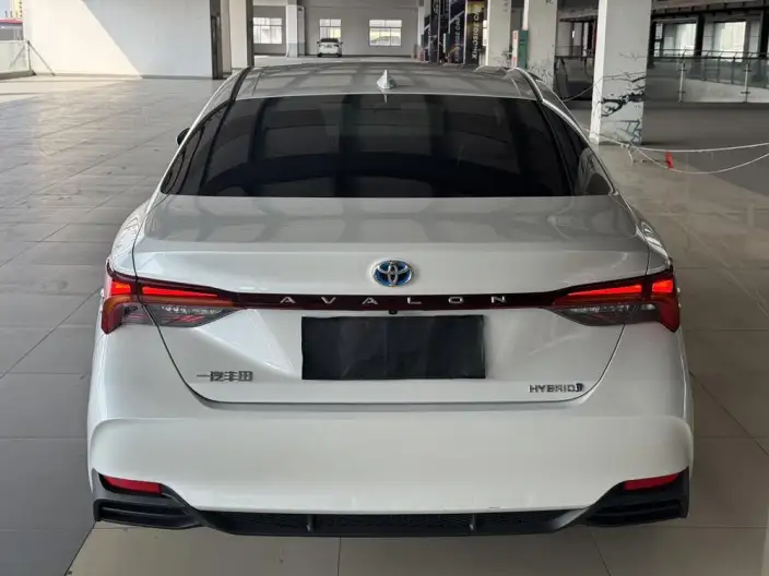 Toyota Avalon 2022 Model Hybrid 2.5L Deluxe Edition – фото 6