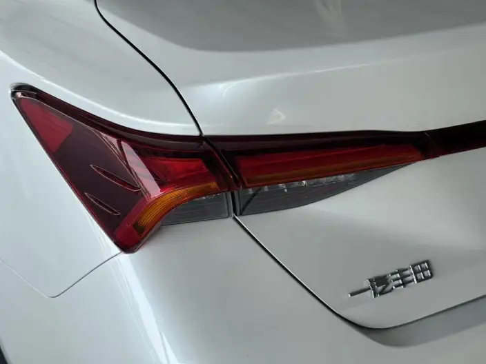 Toyota Avalon 2022 Model Hybrid 2.5L Deluxe Edition – фото 8