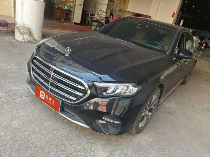 Mercedes-Benz E-Class 2024 Model E 300 L Fashion Model sedan – фото 1