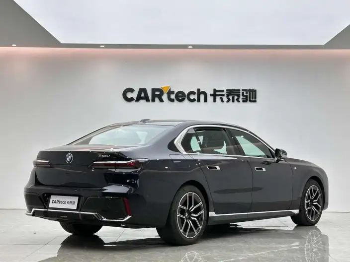 BMW 7 Series 2023 Model 735Li M Sports Set – фото 7