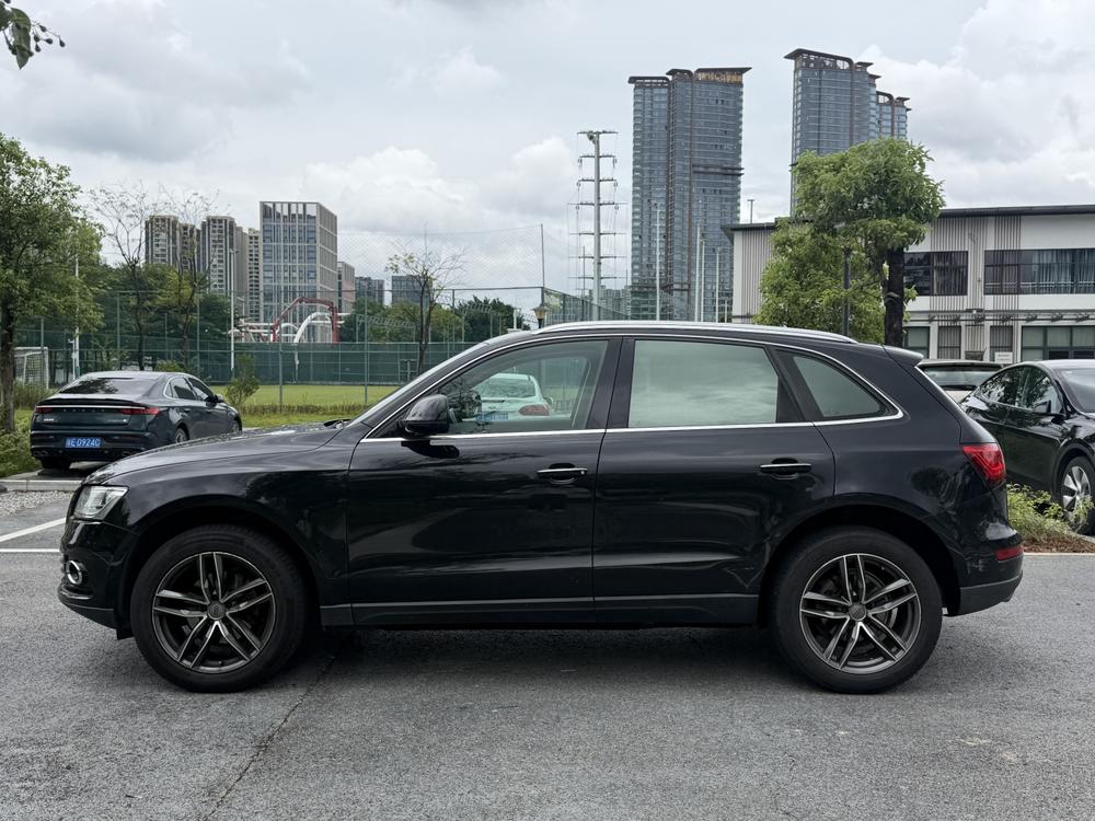 Audi Q5 2017 40 TFSI Technology – фото 4