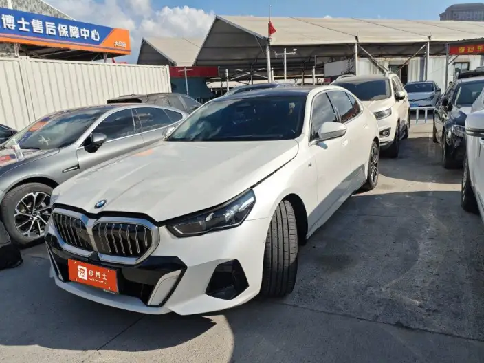 BMW 5 Series 2024 Model 530Li Leading Model M Sports Set – фото 1